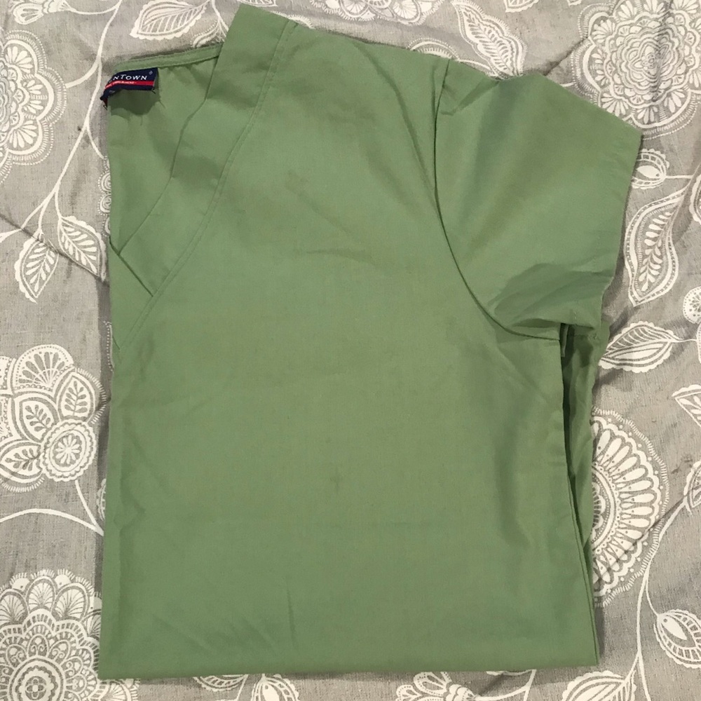 Scrub top